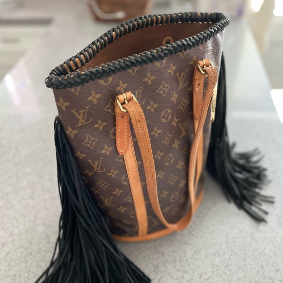 Louis Vuitton unique and customized by Vintage Boho Bags on Instagram. - Picture 3 of 10